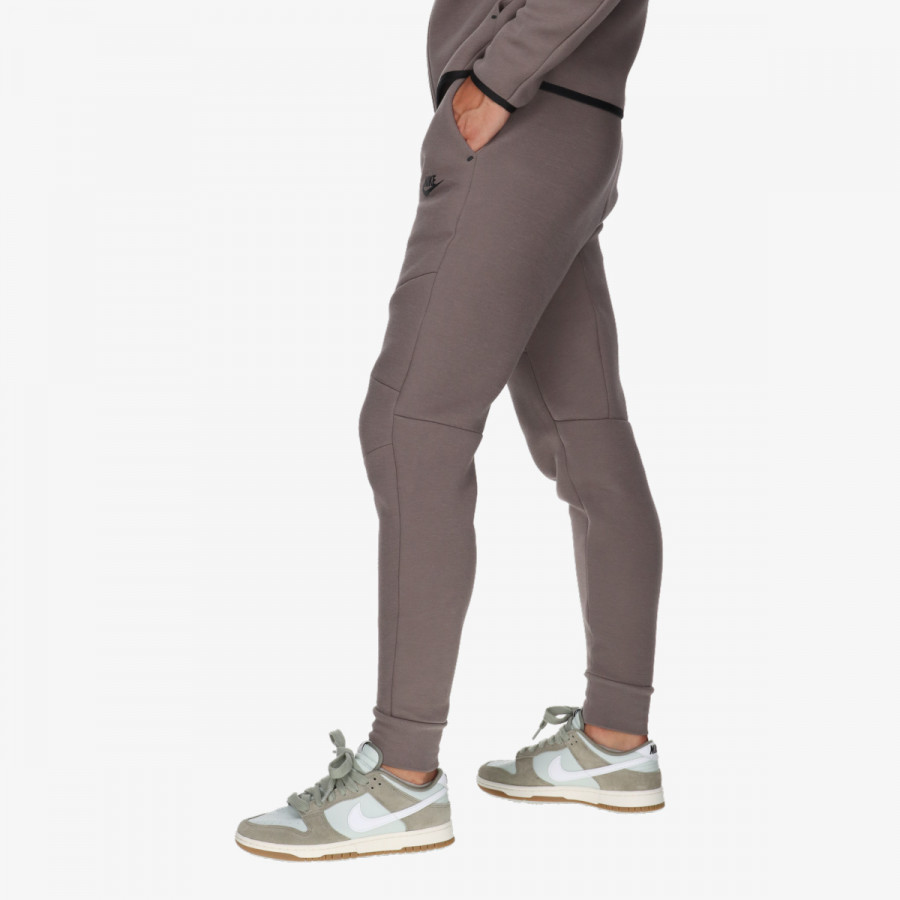 Nike Pjesa e poshtme e kostumit M NK TCH FLC JGGR 