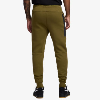 Nike Tuta M NK TCH FLC JGGR 