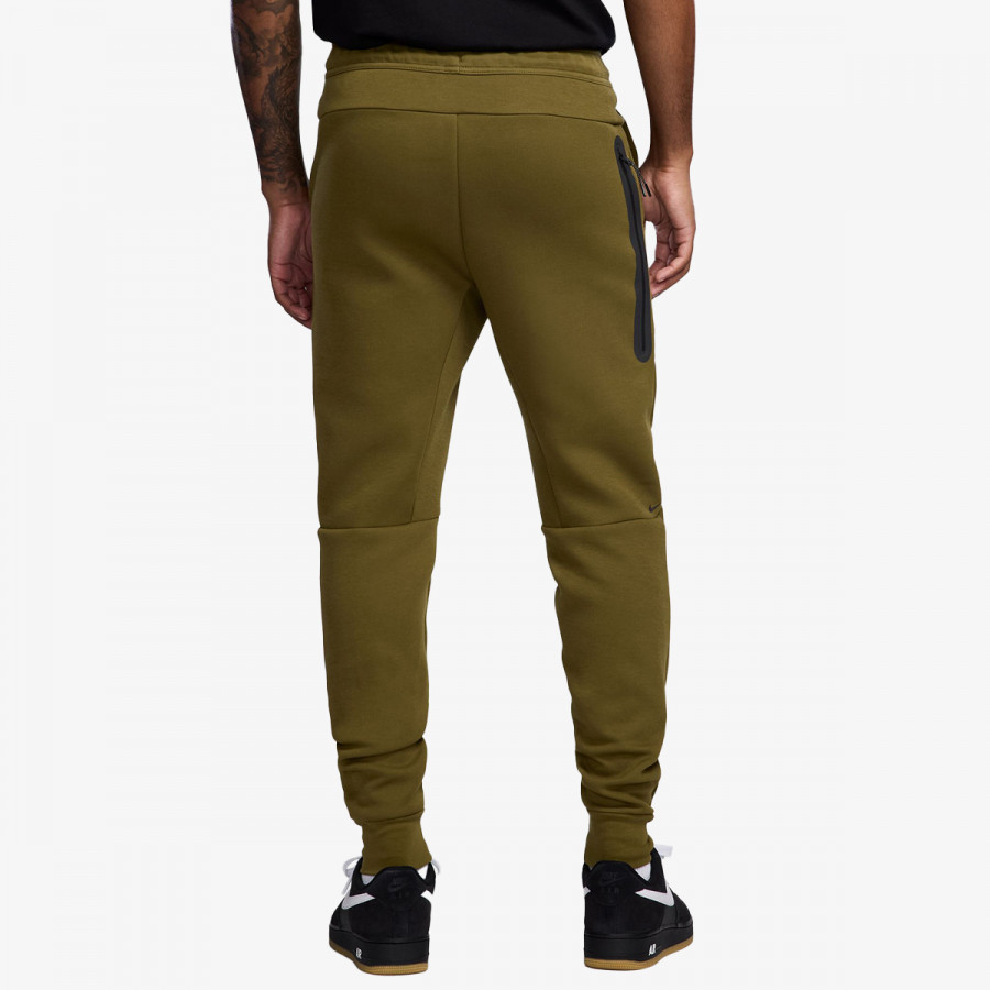 Nike Tuta M NK TCH FLC JGGR 