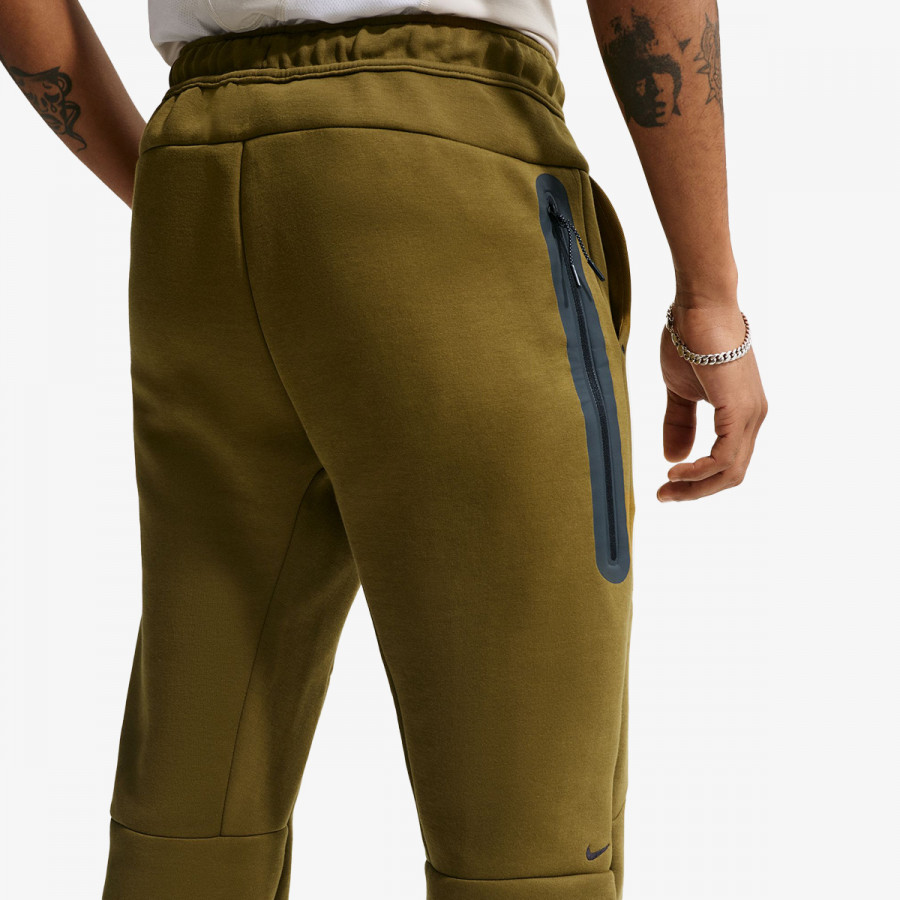 Nike Tuta M NK TCH FLC JGGR 