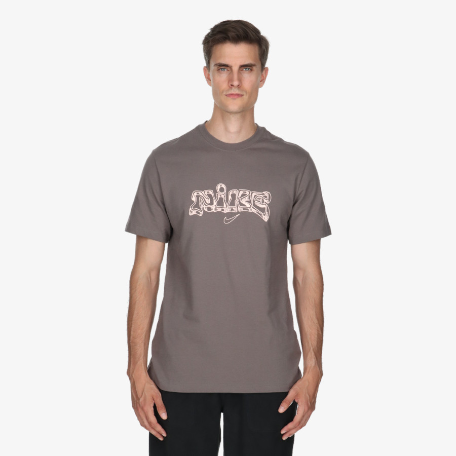 Nike Bluzë M NK TEE IYKYK FITNESS HO25 