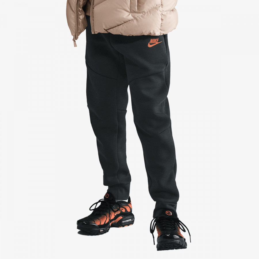 Nike Xhupa B NSW TCH FLC JGGR - PD 