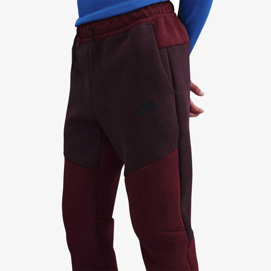 Nike Tuta Sportswear 