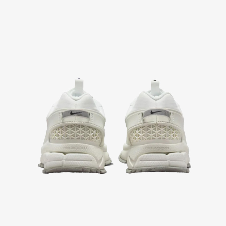 Nike Atlete W NIKE ZOOM VOMERO ROAM 