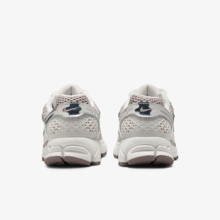 Nike Atlete W NIKE ZOOM VOMERO 5 