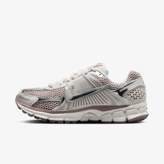 Nike Atlete W NIKE ZOOM VOMERO 5 