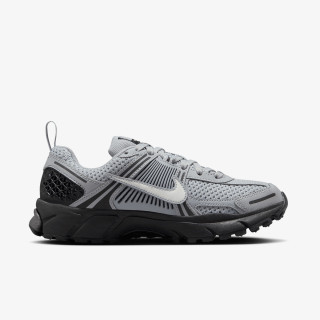 Nike Atlete NIKE VOMERO 5 GS 