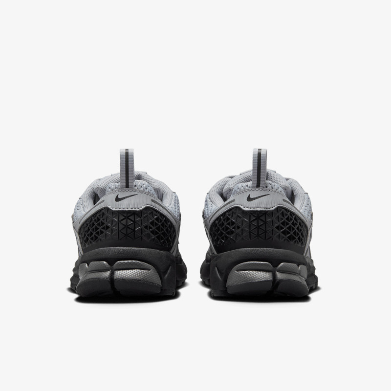 Nike Atlete NIKE VOMERO 5 GS 