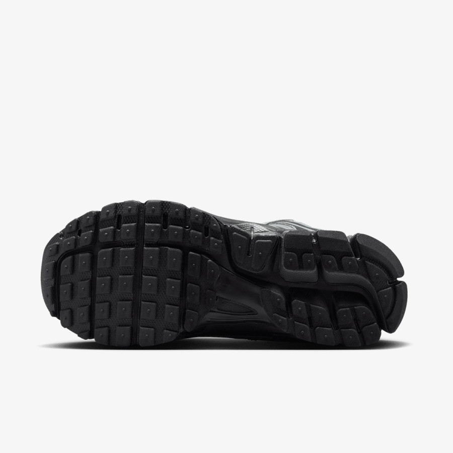 Nike Atlete NIKE VOMERO 5 GS 