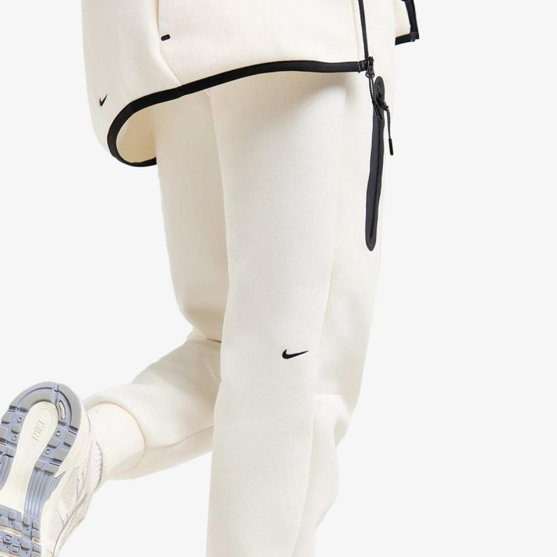 Nike Tuta Sportswear 