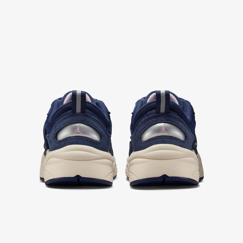 Nike Atlete JORDAN TRUNNER O/S 