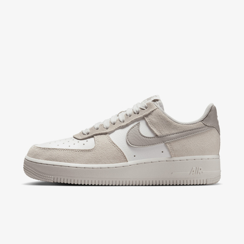 Nike Produkte W NIKE AIR FORCE 1 LO SR 
