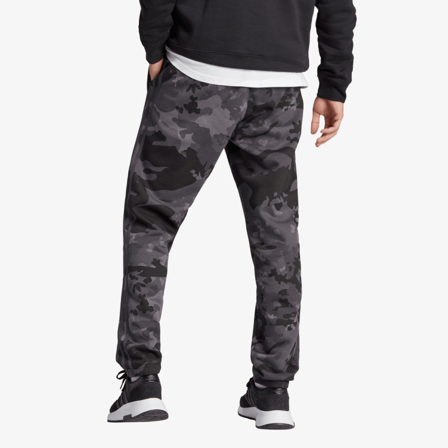 adidas Pjesa e poshtme e kostumit CAMO SWEATPANT 