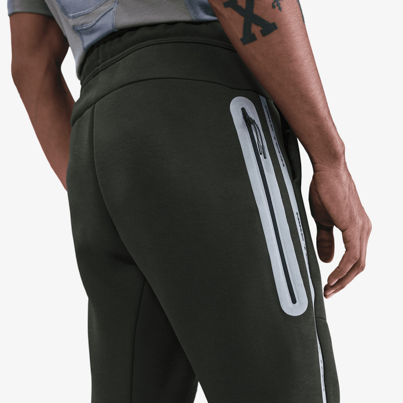 Nike Pjesa e poshtme e kostumit M NK TECH FLC JGGR PANT REFLEC 