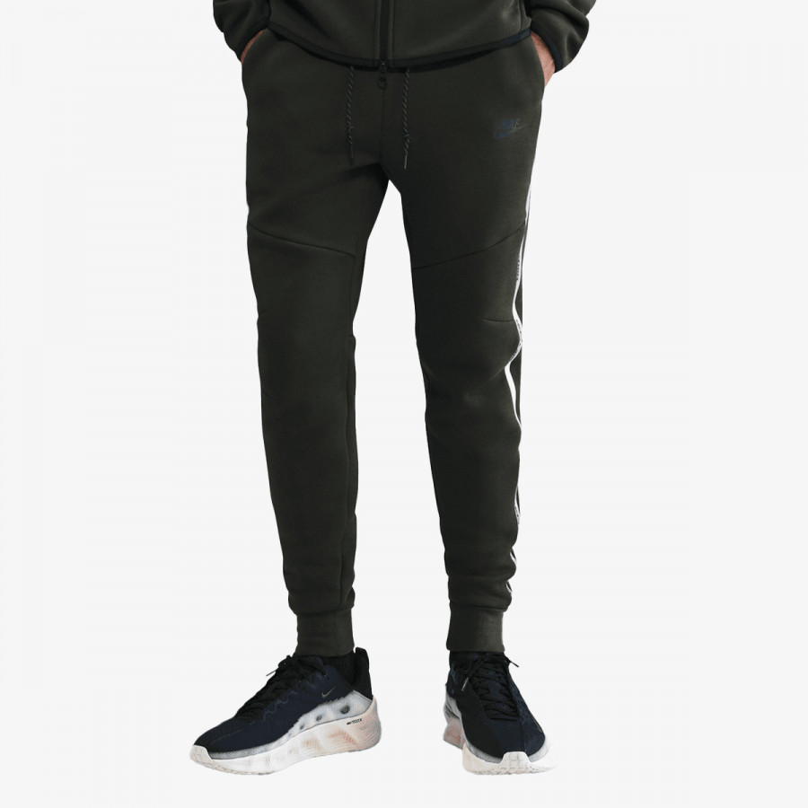 Nike Pjesa e poshtme e kostumit M NK TECH FLC JGGR PANT REFLEC 