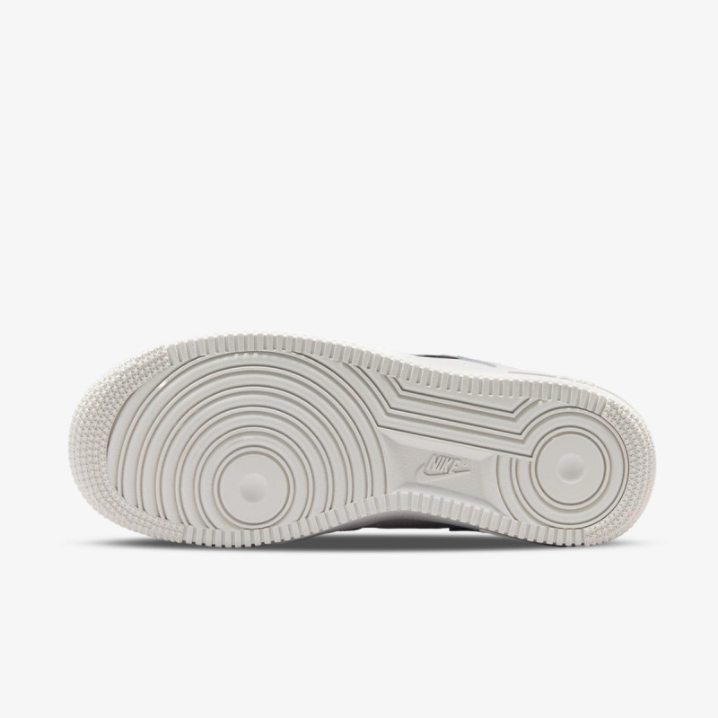 Nike Atlete WMNS AIR FORCE 1 '07 