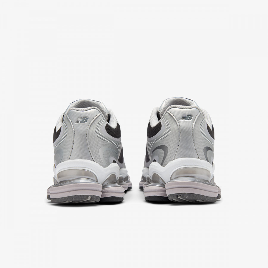 New Balance Atlete 2000 