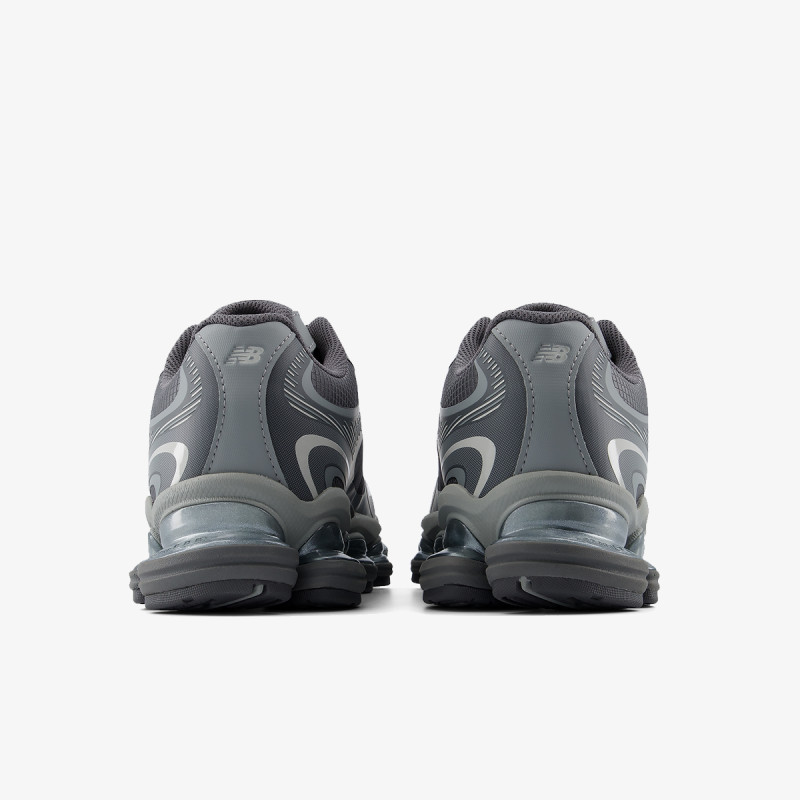 New Balance Atlete 2000 