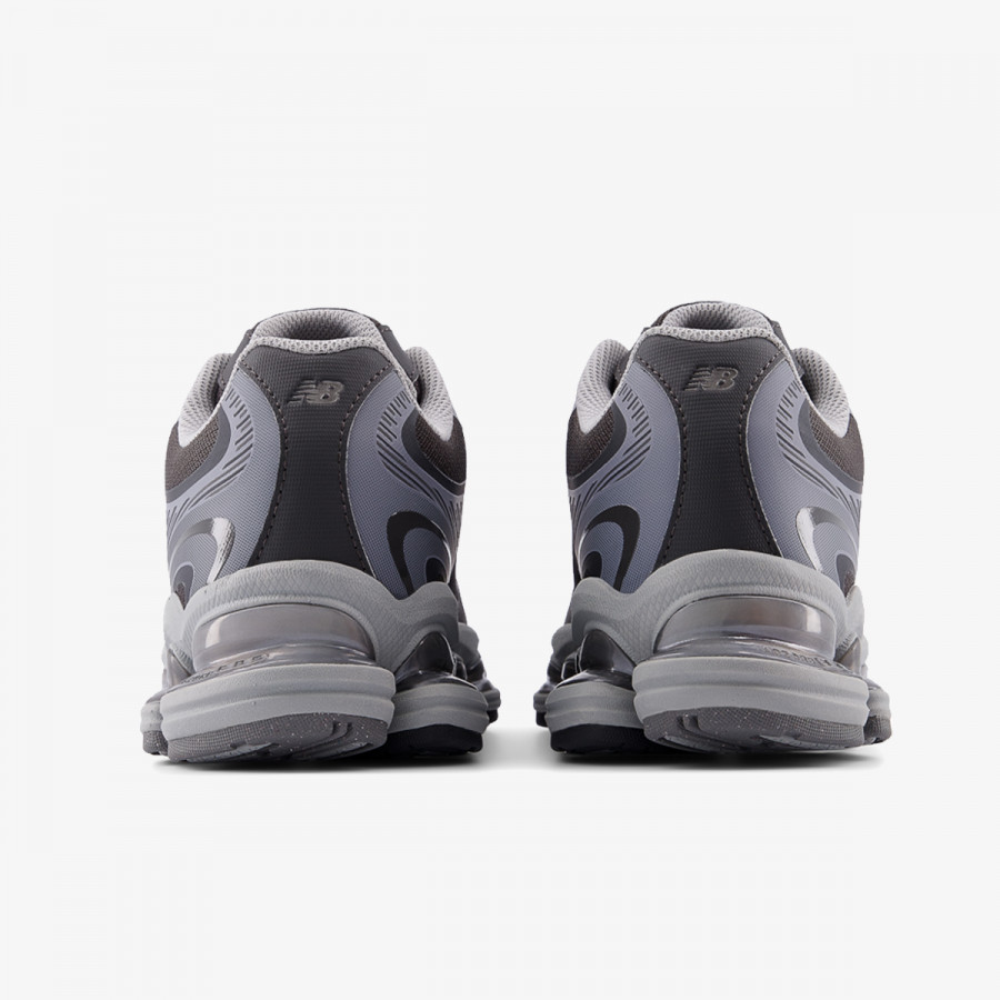 New Balance Atlete 2000 