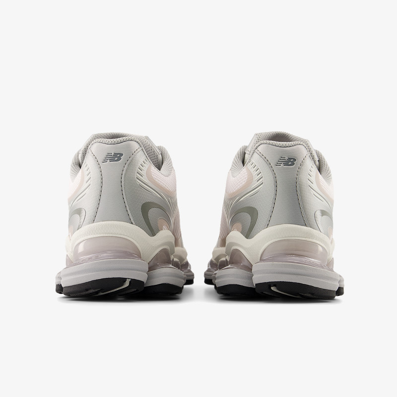 New Balance Atlete 2000 