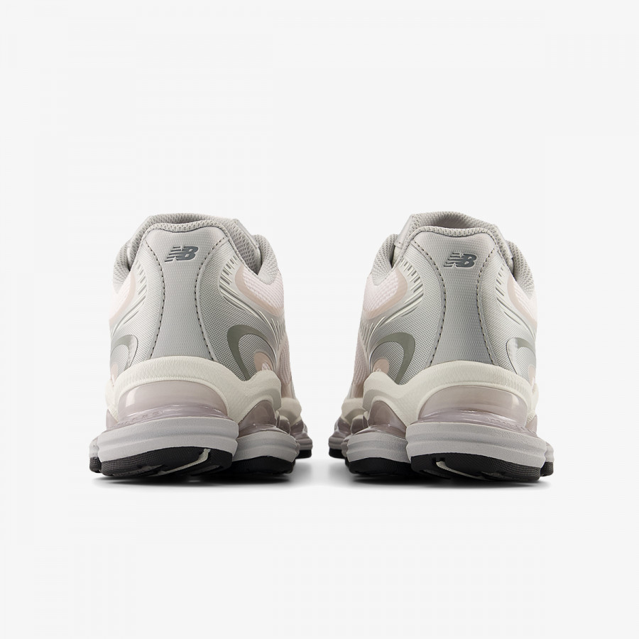 New Balance Atlete 2000 