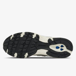 New Balance Atlete 740 