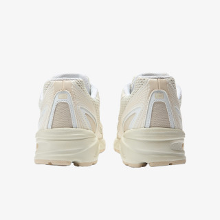 New Balance Atlete 740 