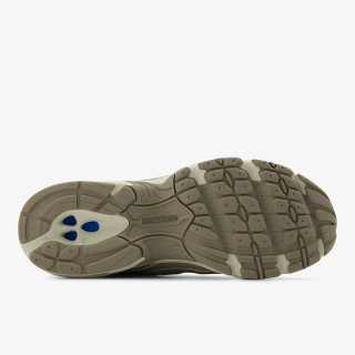 New Balance Atlete 740 