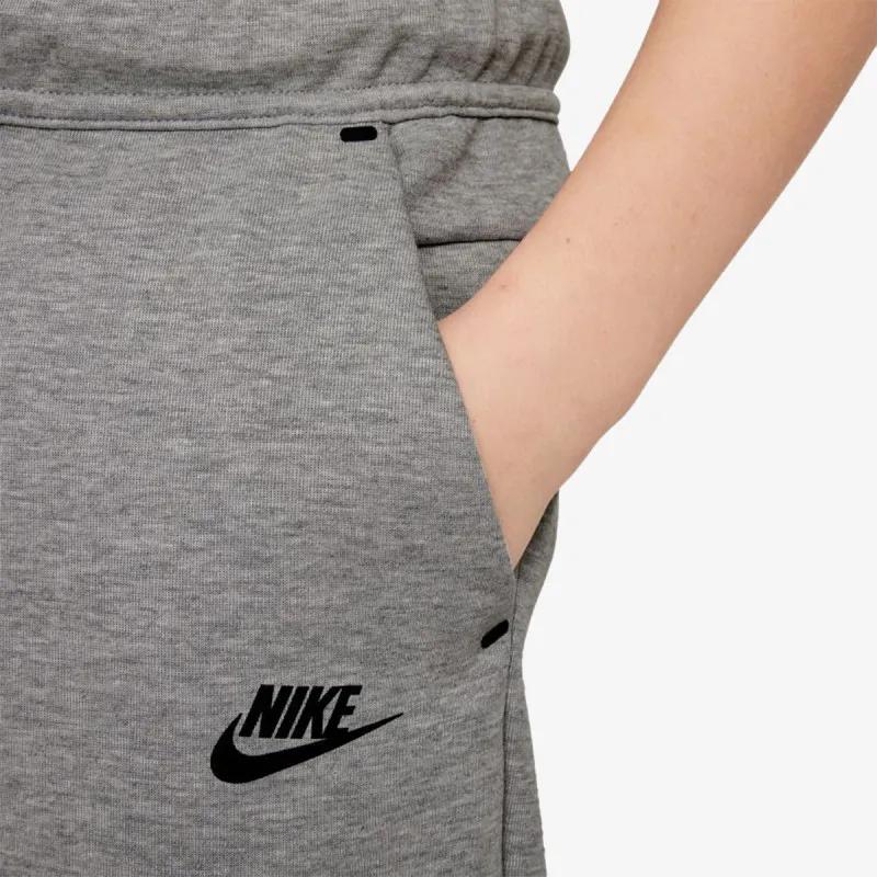 Nike Pantallona të shkurtra Sportswear Tech 